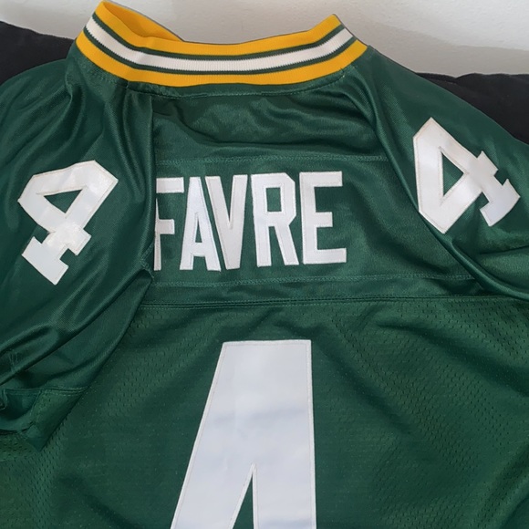 Legendary Brett Favre Green Bay Jersey - Picture 8 of 8